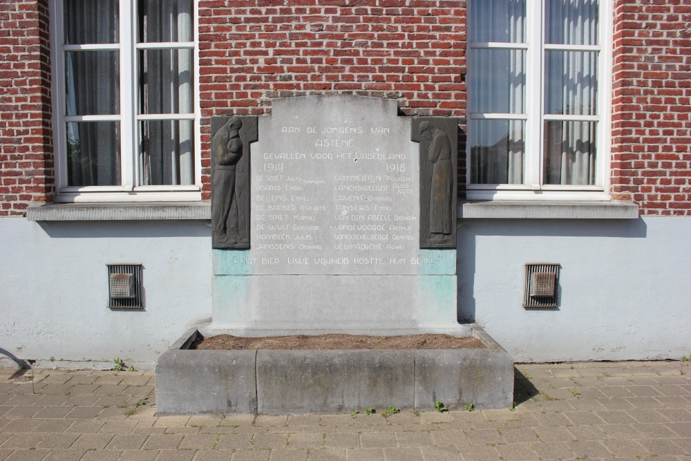 Oorlogsmonument Astene #1