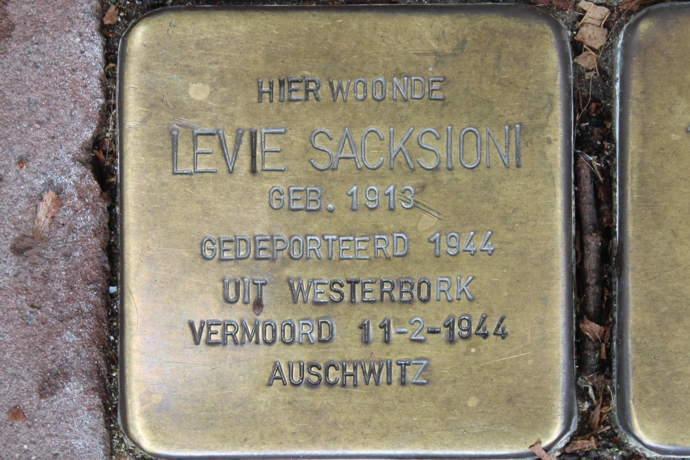 Stolpersteine Nieuwe Uilenburgerstraat 74 #2