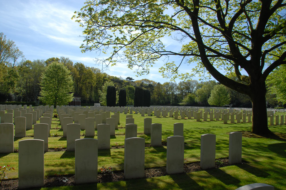 Commonwealth War Cemetery Jonkerbos #2