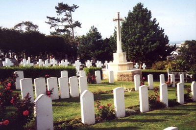 Commonwealth War Graves Cherbourg #1