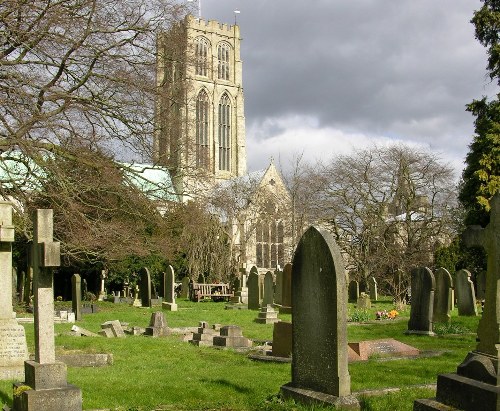 Oorlogsgraven van het Gemenebest St. Peter Churchyard #1