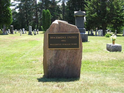 Oorlogsgraven van het Gemenebest Bracebridge United Church Cemetery