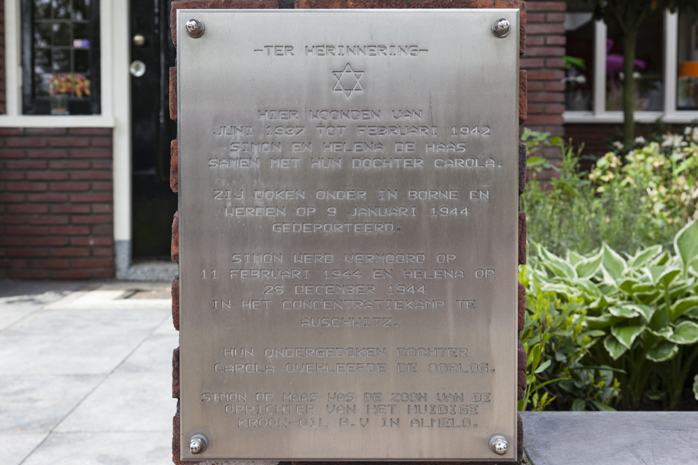 Stumbling Stone and plaque Stationsstraat 29