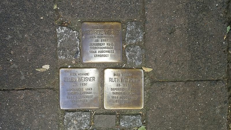 Stumbling Stones Gerhart-Hauptmann-Straße 8
