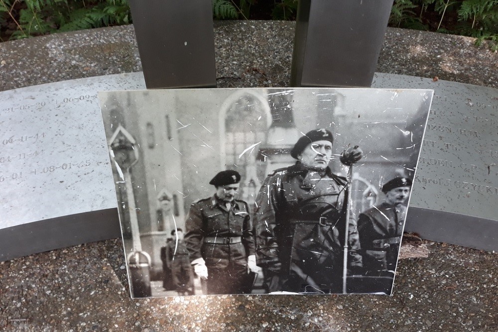 War Memorial & Memorial 1st Polish Armoured Division #3