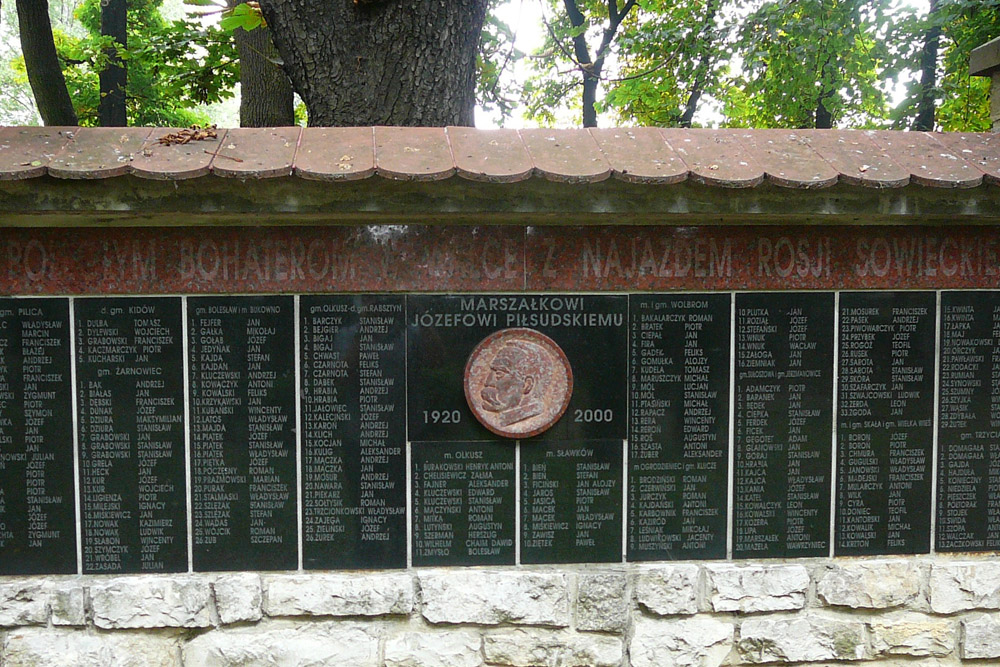 Oorlogsmonument Oude Begraafplaats Olkusz #4