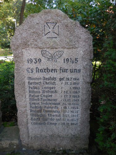 Oorlogsmonument Becklingen #4