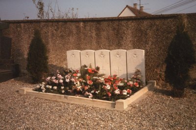 Commonwealth War Graves Heiteren
