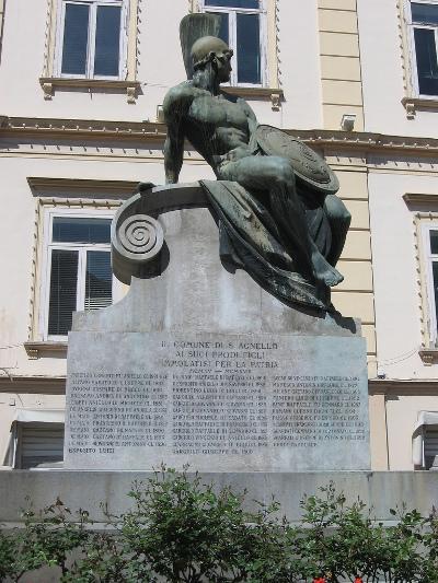 Oorlogsmonument Sant'Agnello #1