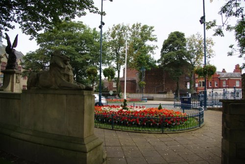 Oorlogsmonument Stalybridge #1