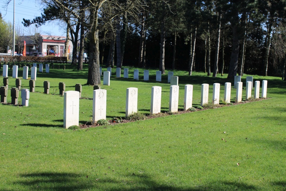 Commonwealth War Cemetery Hautrage #3