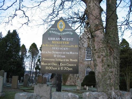 Oorlogsgraven van het Gemenebest Urray New Parish Churchyard