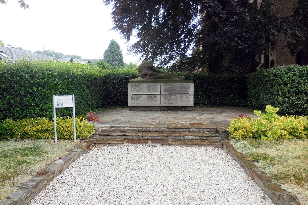 War Memorial Uedemerbruch #1