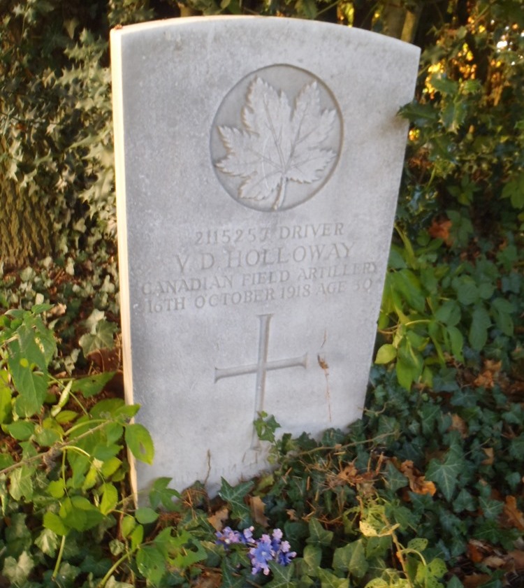 Commonwealth War Grave St. Mary Churchyard #1