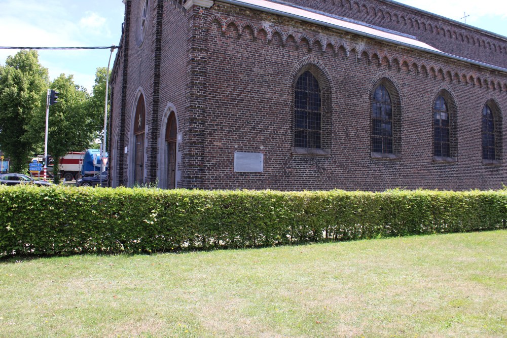 Memorial 23 August 1914 Maisires #1