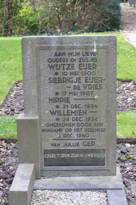 Dutch War Graves Municipal Cemetery Schellinkhout #2