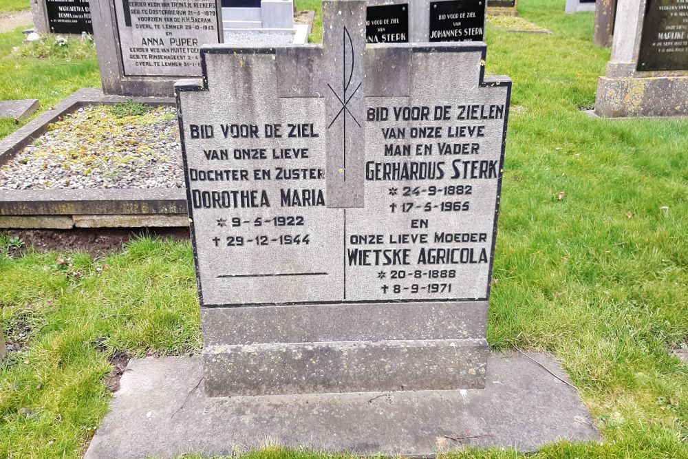 Dutch War Grave R.K. Cemetery #1