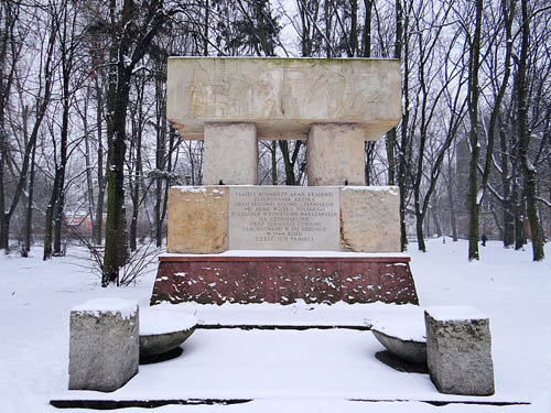 Monument Verdedigers Czerniakow #1