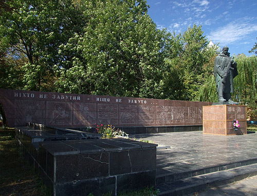 Oorlogsmonument Sharhorod #1