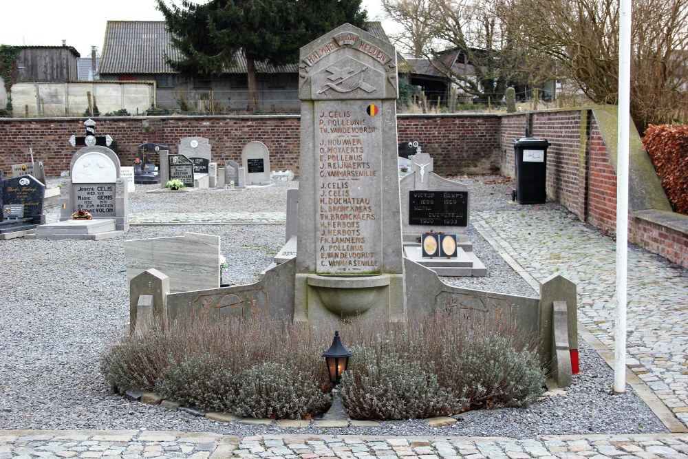 War Memorial Halmaal