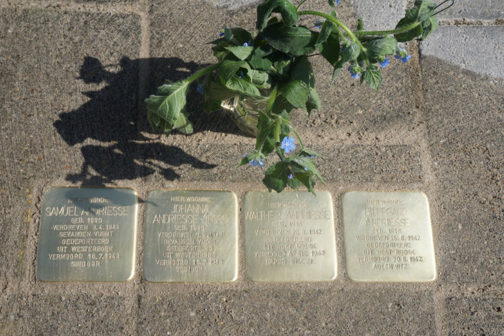 Stolpersteine Middelweg 32