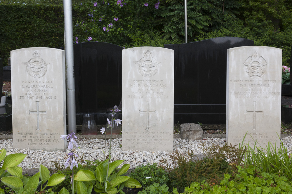 Commonwealth War Graves Roman Catholic Cemetery Rossum #3