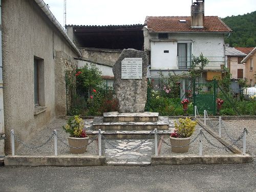 War Memorial L'Aiguillon #1