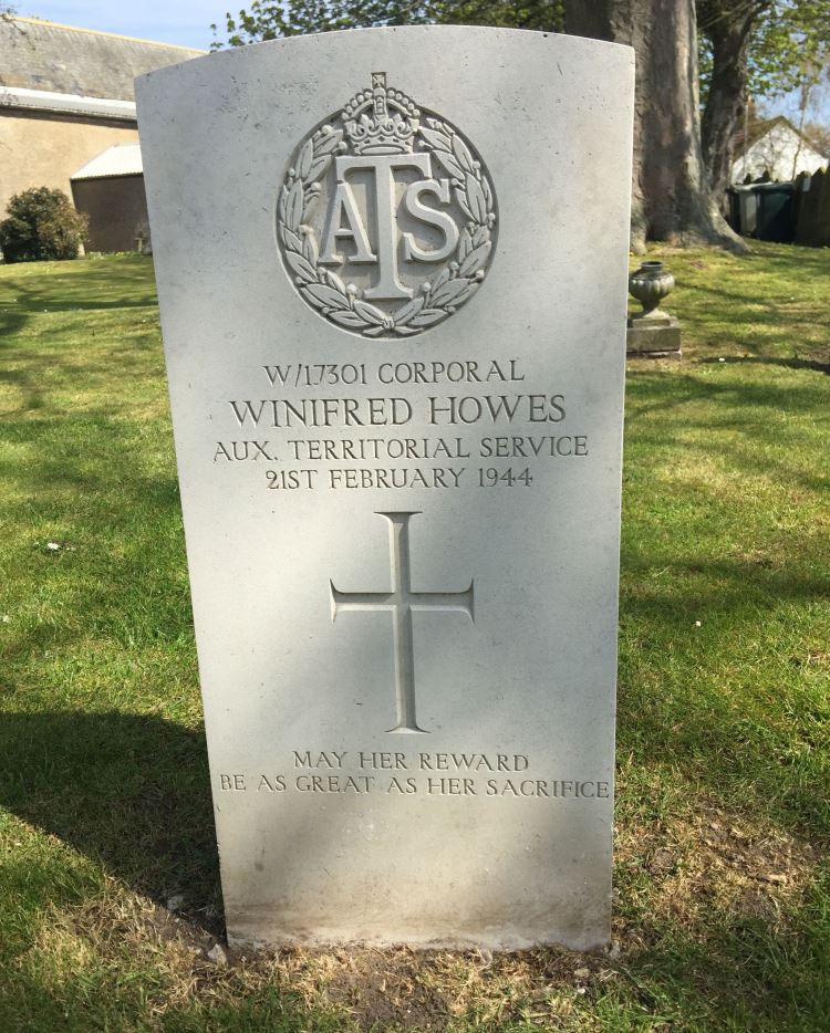 Commonwealth War Grave St. Mary Churchyard #1