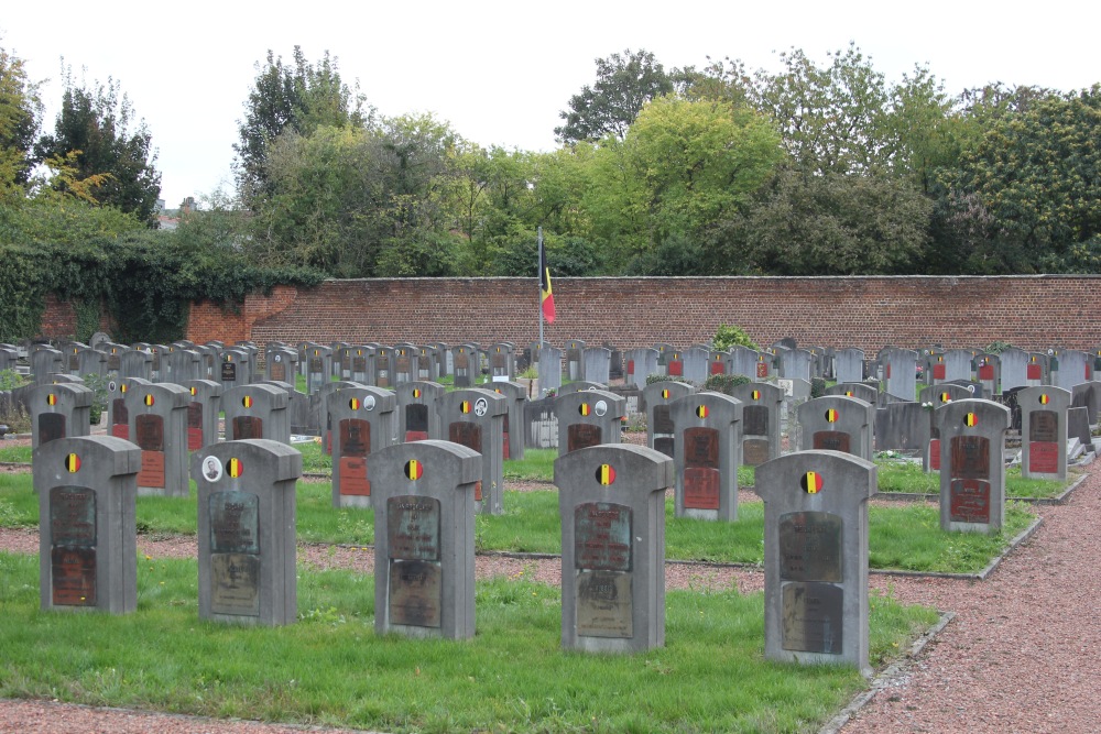 Belgische Graven Oudstrijders Braine-lAlleud Oude Begraafplaats #2