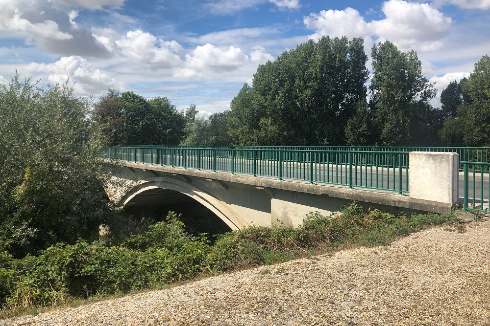 Memorial French Defenders Bridge Pogny #2
