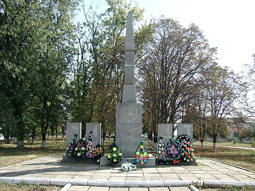 Mass Grave Soviet Soldiers Haisyn #1