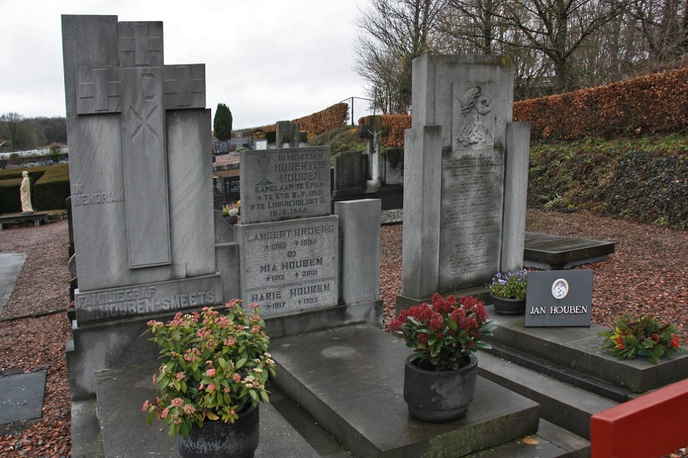 Dutch War Grave Roman Catholic Cemetery Eys #5