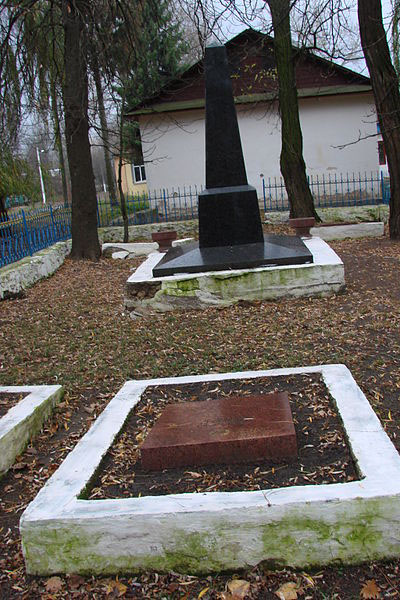 Sovjet Oorlogsbegraafplaats Vysoke