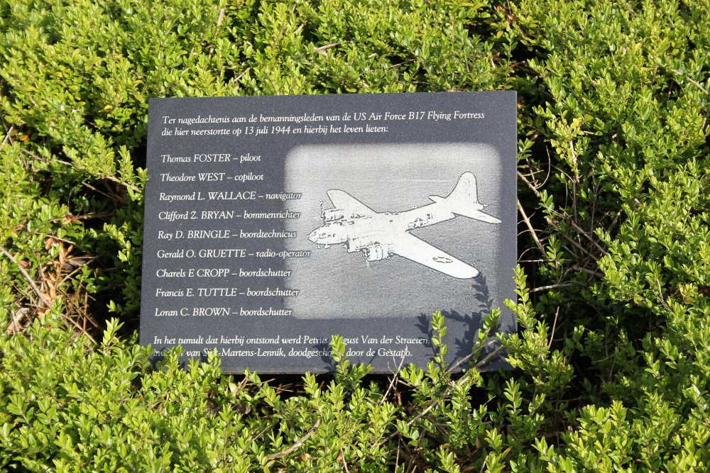 Memorial Crew B-17 G #2