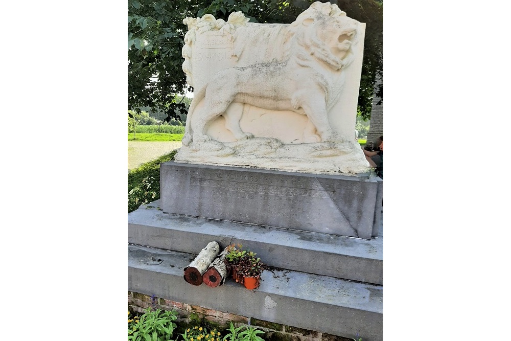 War Memorial Mariekerke