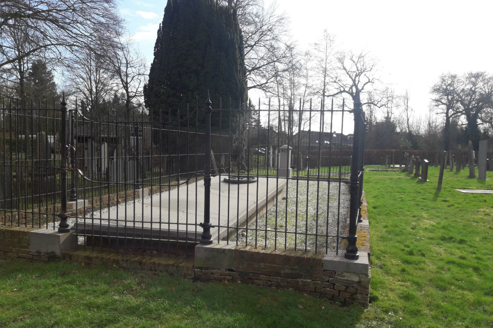 Dutch War Grave Municipal Cemetery Westermeer Joure #1