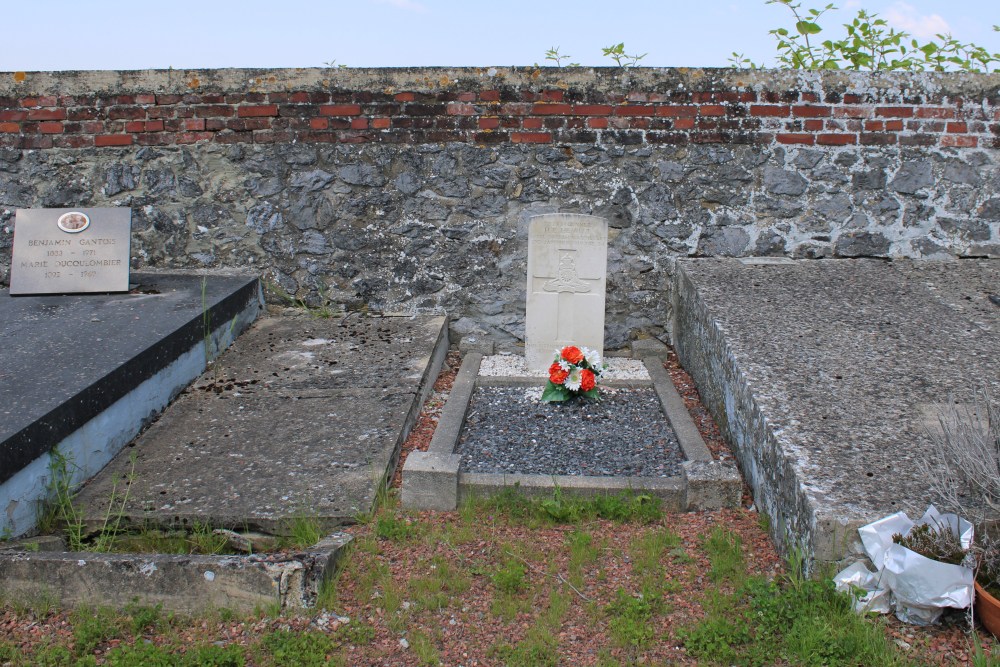 Commonwealth War Grave Fontaine-Valmont #1