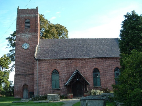 Oorlogsgraven van het Gemenebest St Simon and St Jude Churchyard