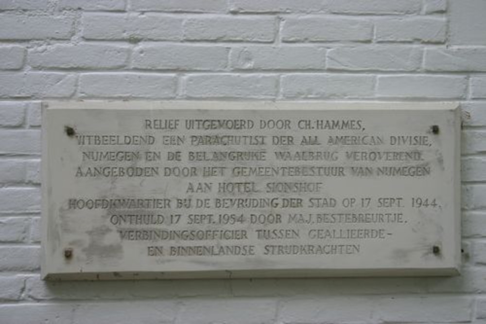 Airborne Monument Heilig Landstichting #3