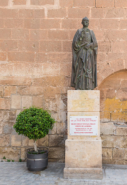 Monument Diego Ventaja Miln