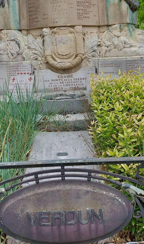 Oorlogsmonument Beaune #5