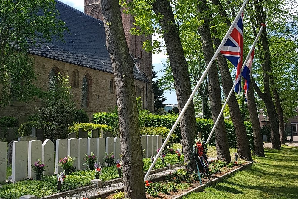 Commonwealth War Graves Protestant Cemetery Castricum #1
