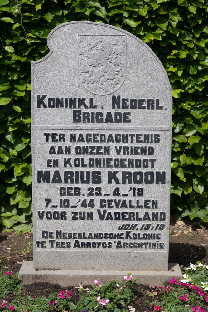 Dutch War Graves Protestant Cemetery Horssen #4