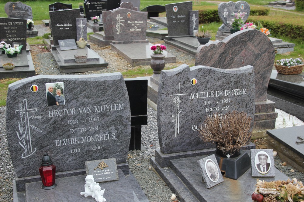 Belgische Graven Oudstrijders Steenhuize-Wijnhuize Begraafplaats #2