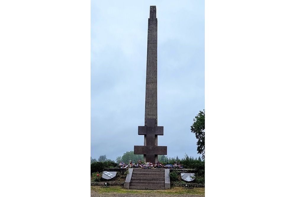 Monument Viombois Boerderij Neufmaisons