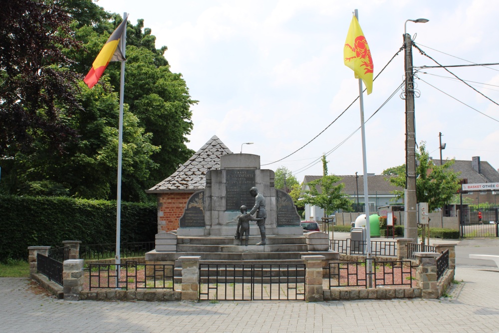 Oorlogsmonument Awans #1