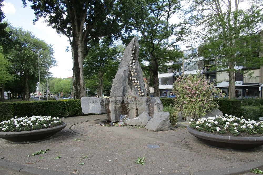 Monument Burgerslachtoffers Rotterdam #1