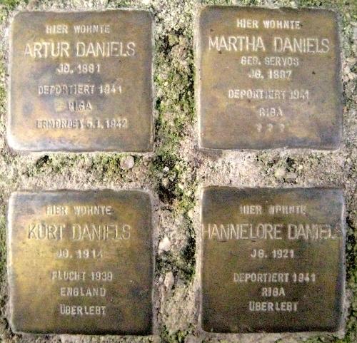 Stolpersteine Issumer Straße 7 #1