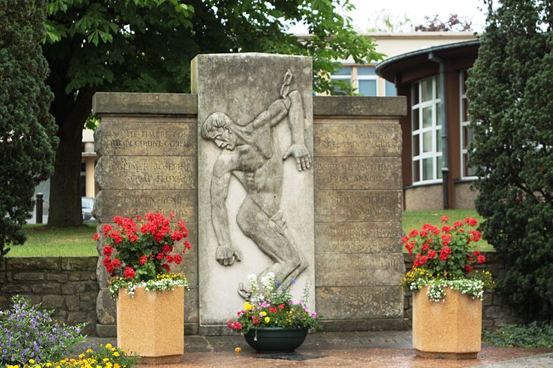 Oorlogsmonument Bertrange #1