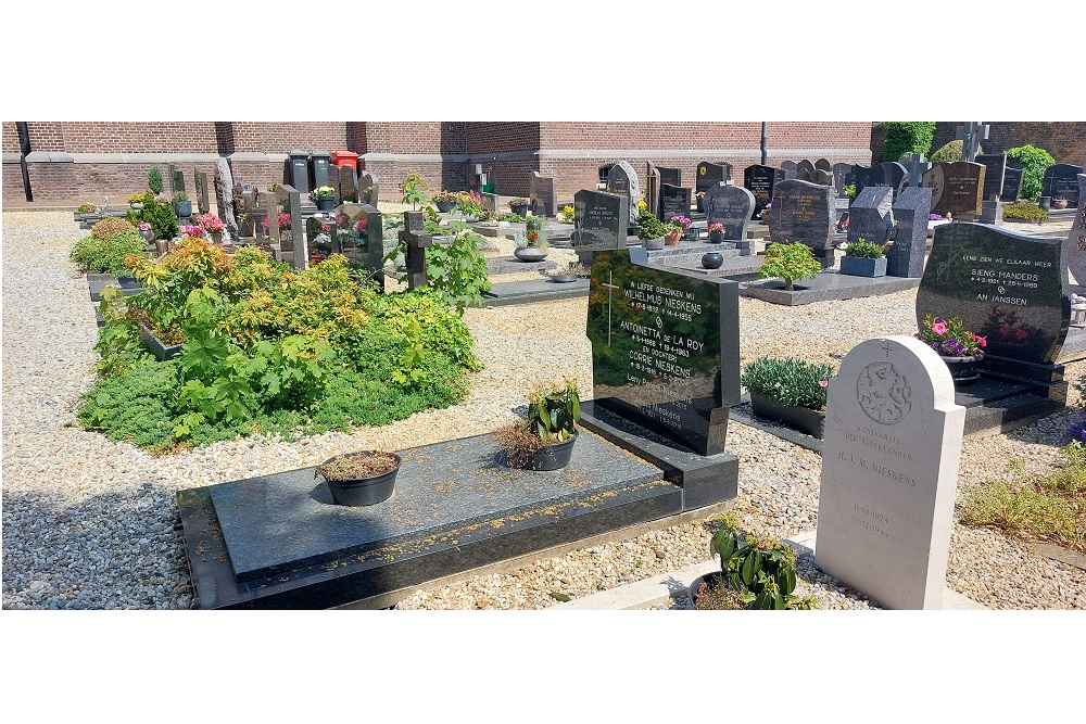 Dutch War Graves Kessel #3